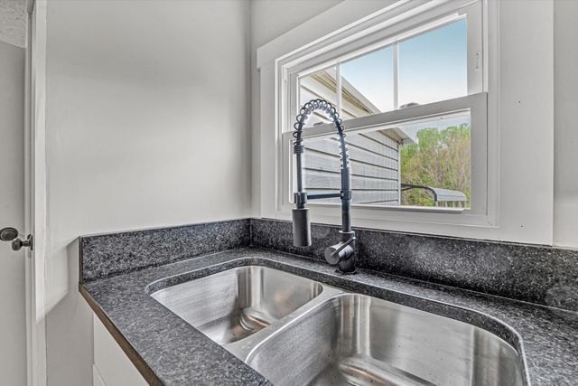 1810 SCUFFLING HILL RD, Rocky Mount, VA 24151