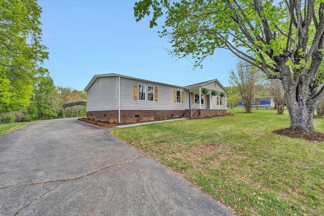 1810 SCUFFLING HILL RD, Rocky Mount, VA 24151