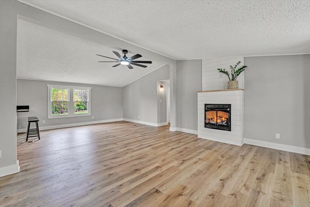 1810 SCUFFLING HILL RD, Rocky Mount, VA 24151