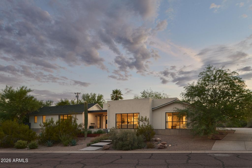 4035 E MCDONALD Drive, Phoenix, AZ 85018 — exterior