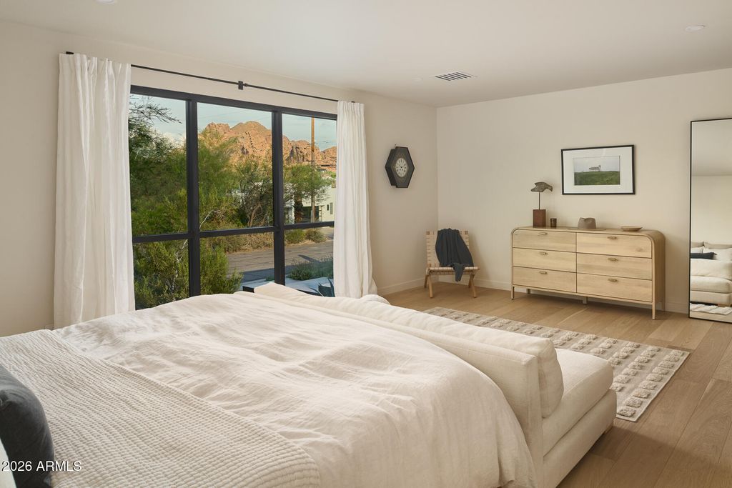 4035 E MCDONALD Drive, Phoenix, AZ 85018 — photo 5