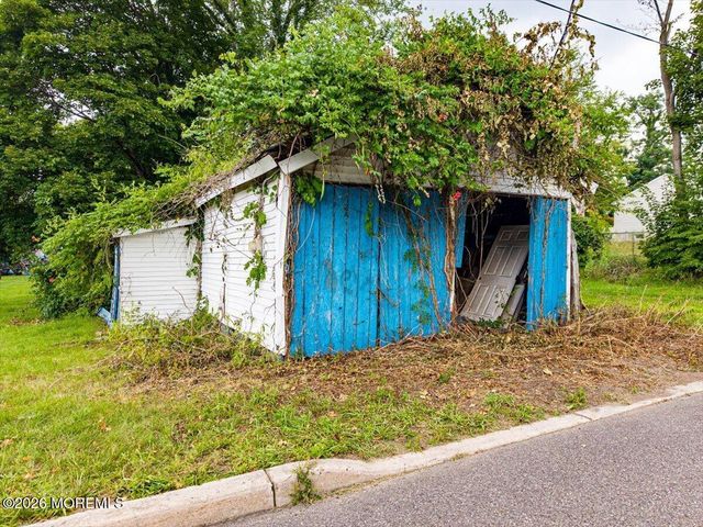 60 Hanover Street, Pemberton, NJ 08068