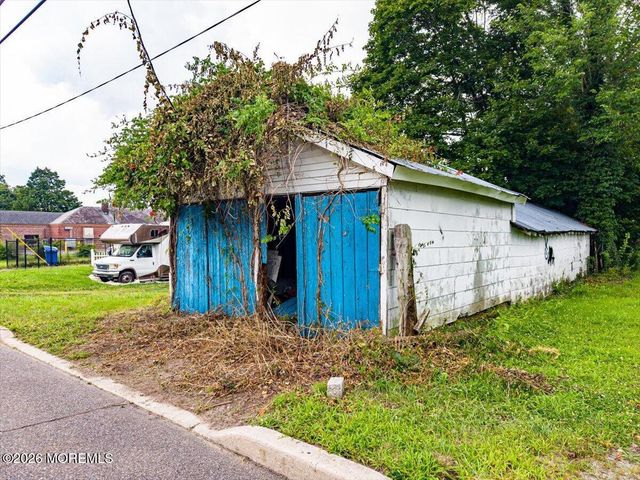 60 Hanover Street, Pemberton, NJ 08068