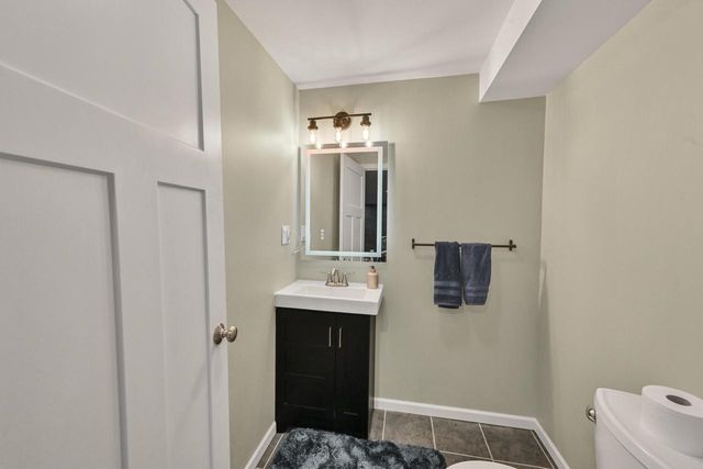 495 Marquette AVENUE, Oak Creek, WI 53154