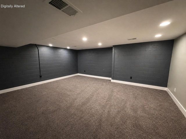 495 Marquette AVENUE, Oak Creek, WI 53154