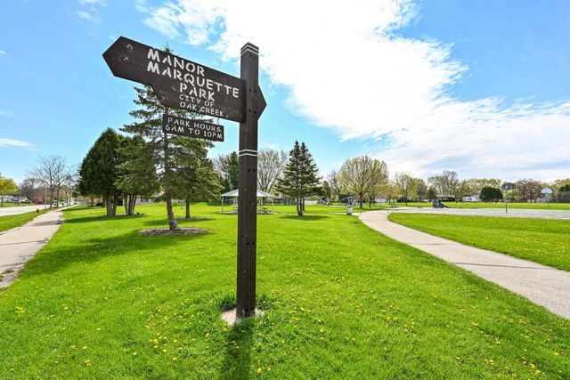 495 Marquette AVENUE, Oak Creek, WI 53154