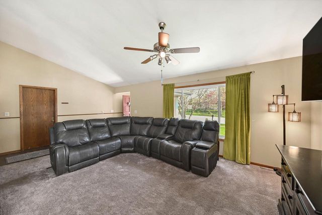495 Marquette AVENUE, Oak Creek, WI 53154