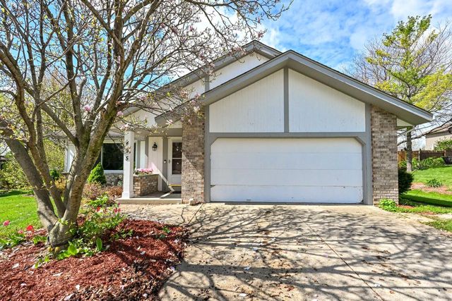 495 Marquette AVENUE, Oak Creek, WI 53154