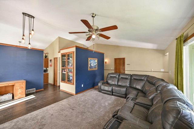 495 Marquette AVENUE, Oak Creek, WI 53154