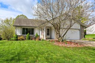 495 Marquette AVENUE, Oak Creek, WI 53154