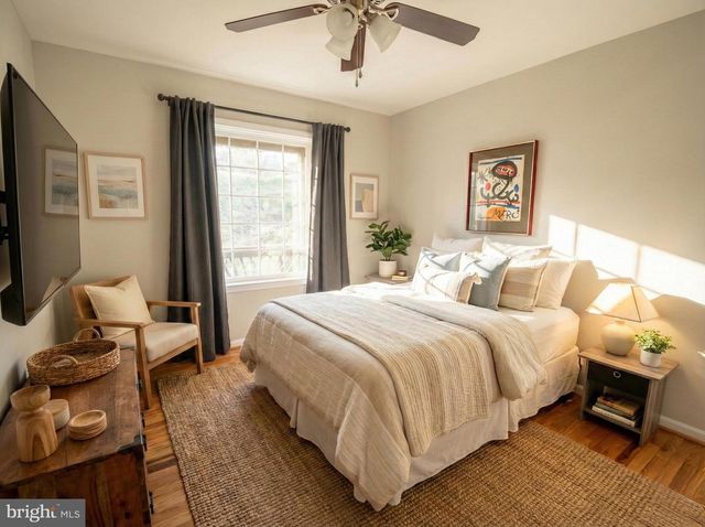 397 PARKSIDE RD, Linden, VA 22642