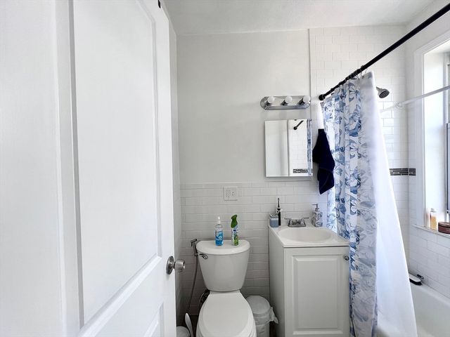 1607 Commonwealth Ave 33, Boston, MA 02135