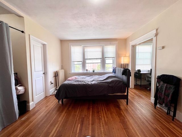 1607 Commonwealth Ave 33, Boston, MA 02135