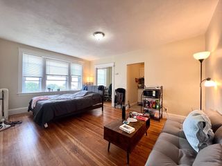 1607 Commonwealth Ave 33, Boston, MA 02135