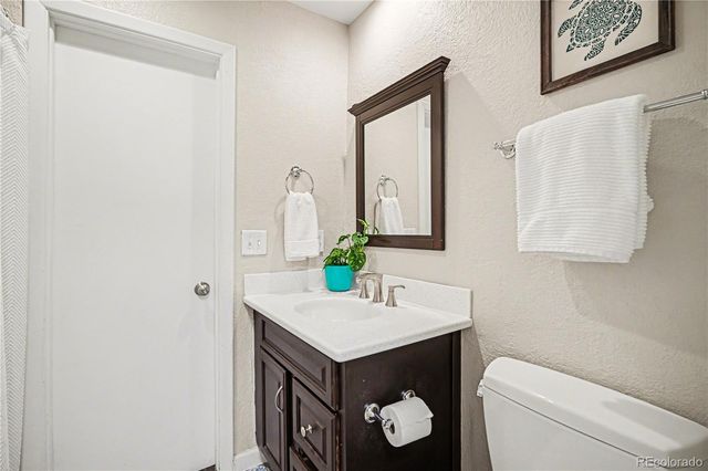 12389 E Bates Circle, Aurora, CO 80014