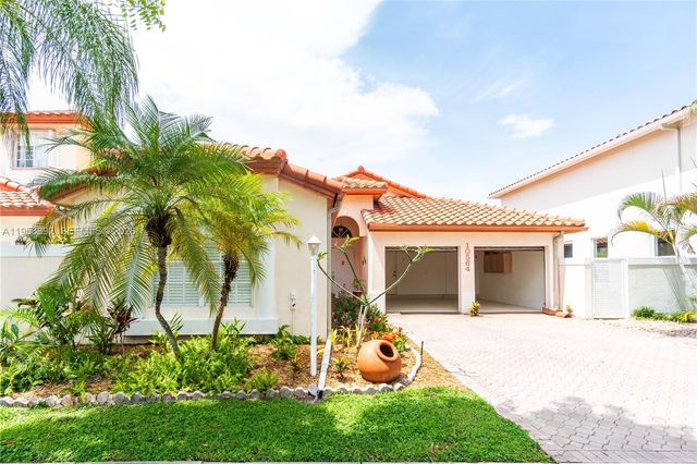 10564 NW 57th St, Doral, FL 33178