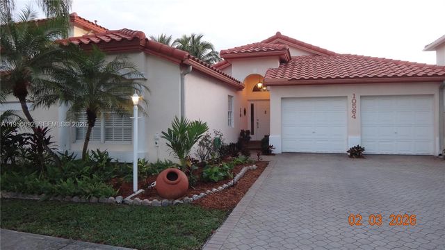 10564 NW 57th St, Doral, FL 33178
