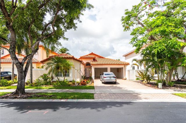 10564 NW 57th St, Doral, FL 33178
