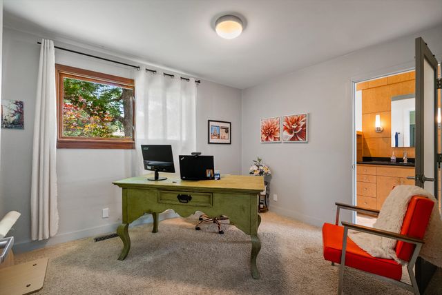 179 Snug Harbor Dr, Hendersonville, TN 37075