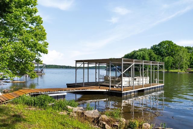 179 Snug Harbor Dr, Hendersonville, TN 37075