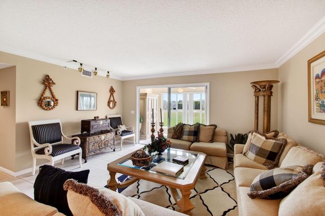 5952 Regal Glen Drive 104, Boynton Beach, FL 33437