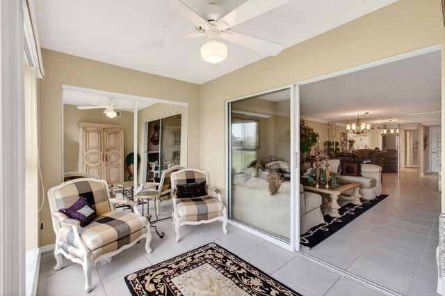 5952 Regal Glen Drive 104, Boynton Beach, FL 33437