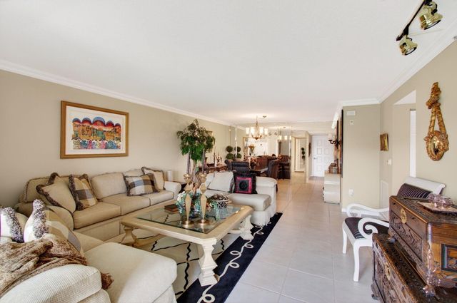 5952 Regal Glen Drive 104, Boynton Beach, FL 33437