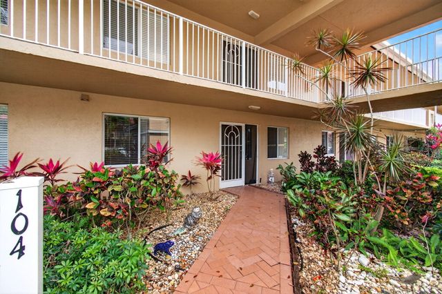 5952 Regal Glen Drive 104, Boynton Beach, FL 33437