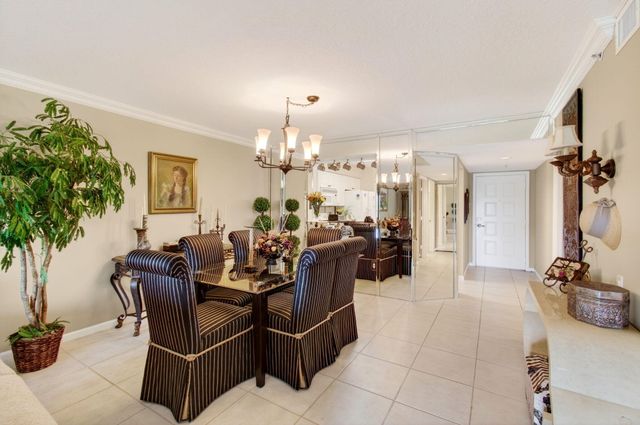 5952 Regal Glen Drive 104, Boynton Beach, FL 33437