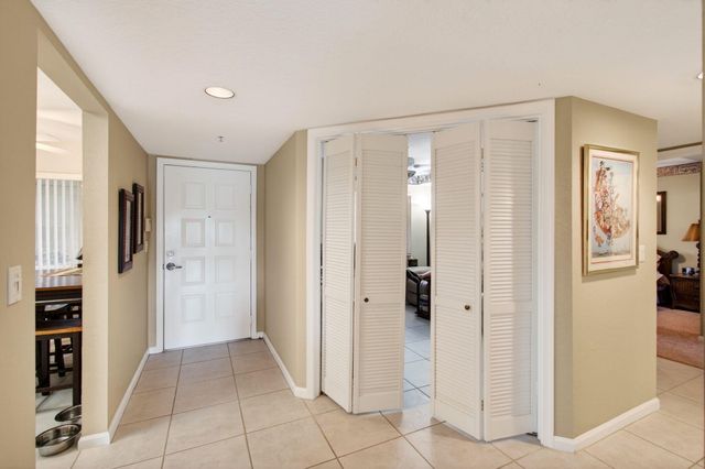 5952 Regal Glen Drive 104, Boynton Beach, FL 33437