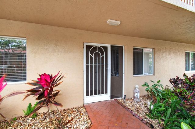 5952 Regal Glen Drive 104, Boynton Beach, FL 33437