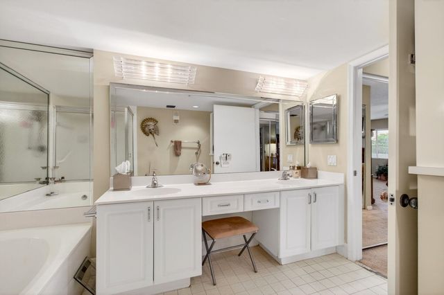 5952 Regal Glen Drive 104, Boynton Beach, FL 33437