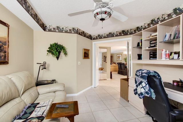 5952 Regal Glen Drive 104, Boynton Beach, FL 33437