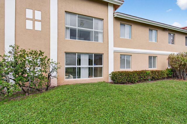 5952 Regal Glen Drive 104, Boynton Beach, FL 33437