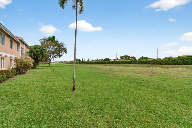 5952 Regal Glen Drive 104, Boynton Beach, FL 33437
