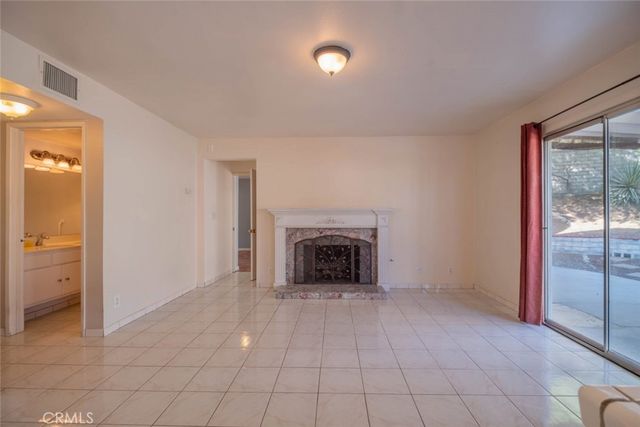 28043 Woodstock Avenue, Castaic, CA 91384