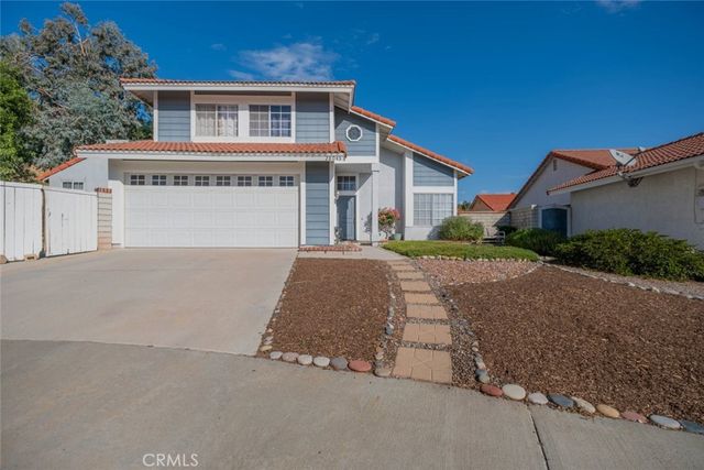 28043 Woodstock Avenue, Castaic, CA 91384