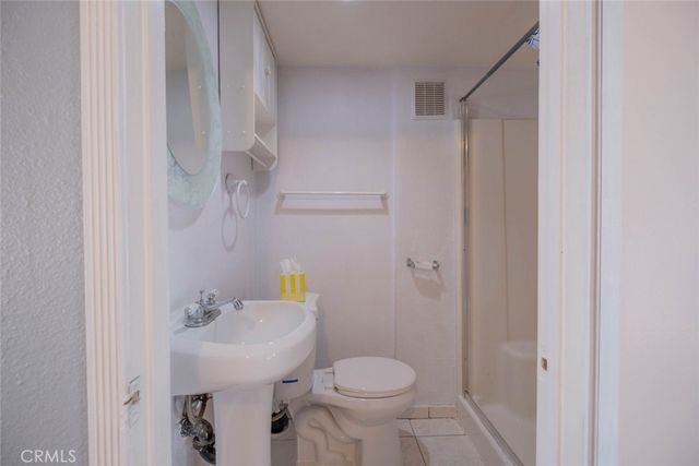 28043 Woodstock Avenue, Castaic, CA 91384