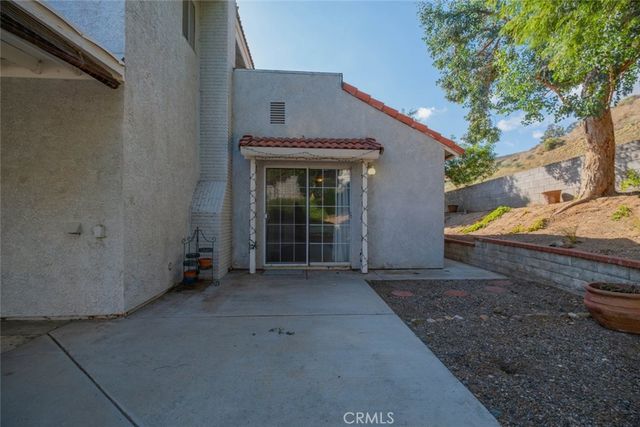 28043 Woodstock Avenue, Castaic, CA 91384