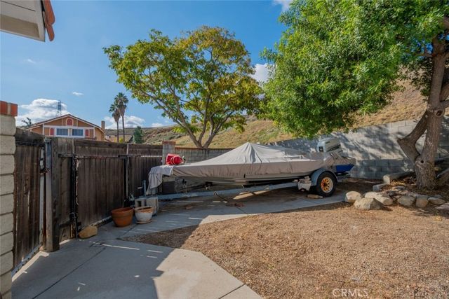 28043 Woodstock Avenue, Castaic, CA 91384