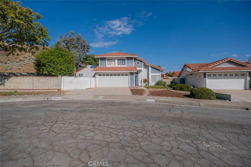 28043 Woodstock Avenue, Castaic, CA 91384