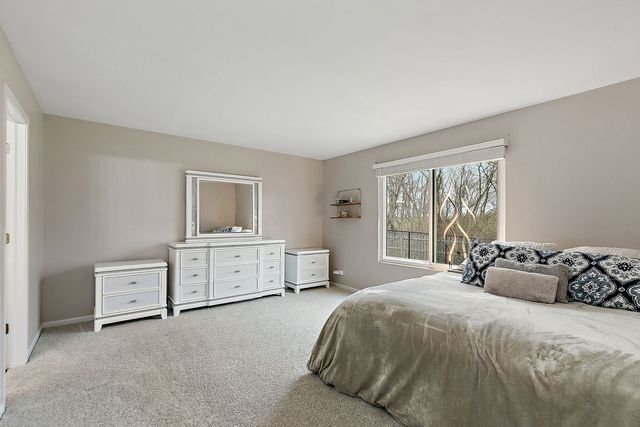 2611 Stanton Circle, Lake In The Hills, IL 60156