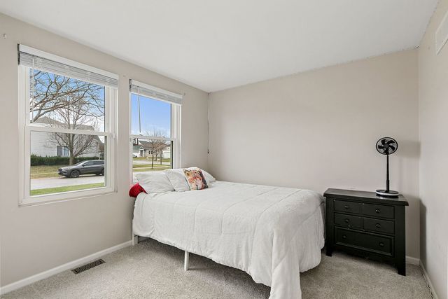 2611 Stanton Circle, Lake In The Hills, IL 60156