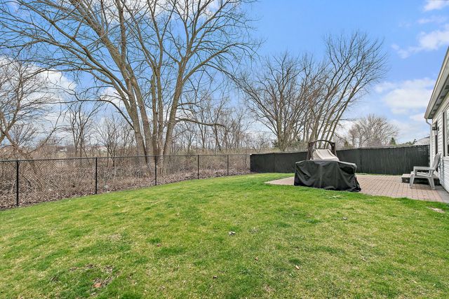 2611 Stanton Circle, Lake In The Hills, IL 60156