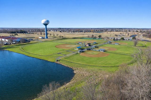 2611 Stanton Circle, Lake In The Hills, IL 60156