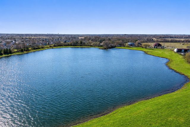 2611 Stanton Circle, Lake In The Hills, IL 60156