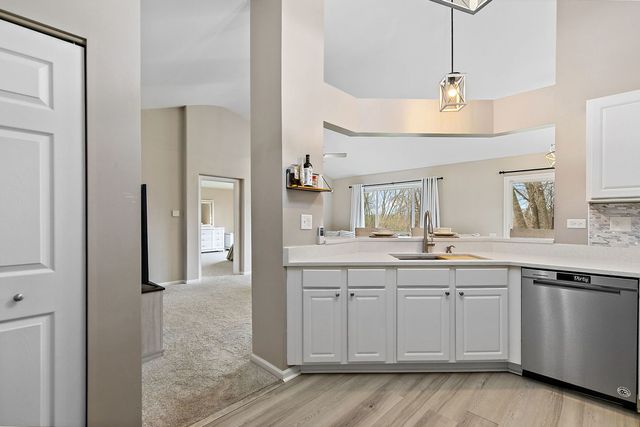 2611 Stanton Circle, Lake In The Hills, IL 60156