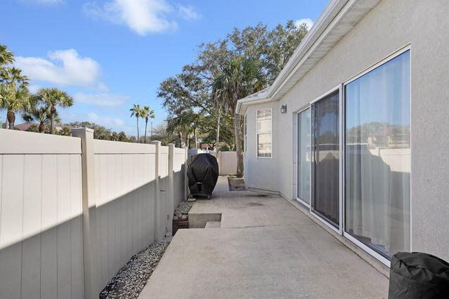 16 S Comares Ave, St Augustine, FL 32080