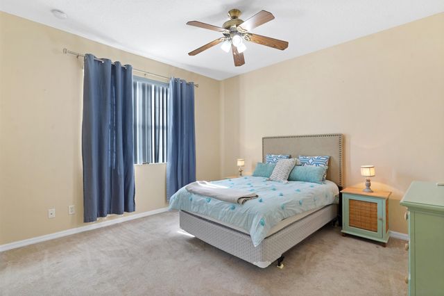 16 S Comares Ave, St Augustine, FL 32080