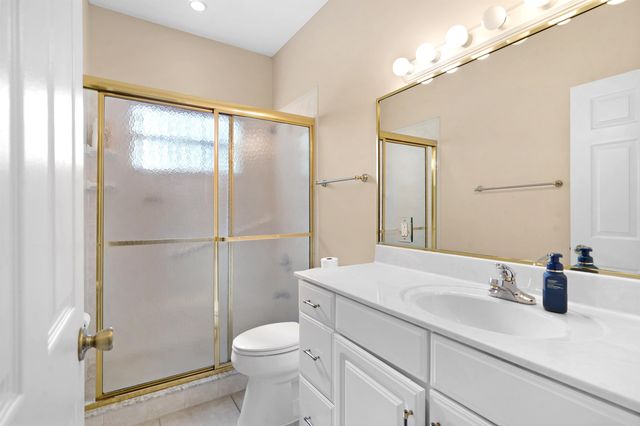 16 S Comares Ave, St Augustine, FL 32080